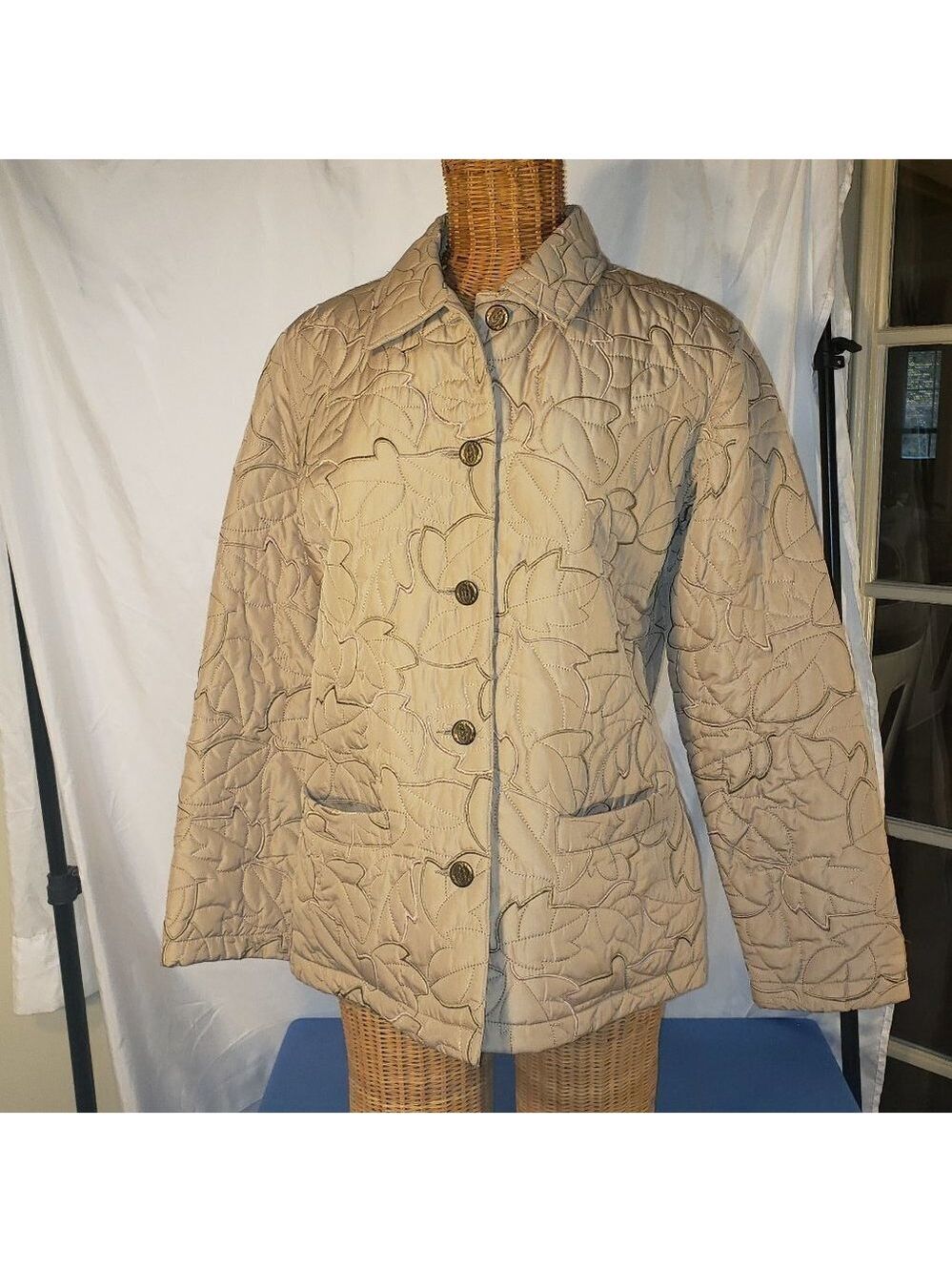 Ladies NORTHERN REFLECTIONS Lightweight Quilted Jacket in Leaf Pattern - S/P